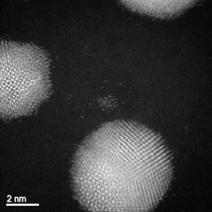 STEM image showing gold nanoparticles with a diameter of approximately 4 nanometers