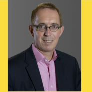 headshot of Robert Visser